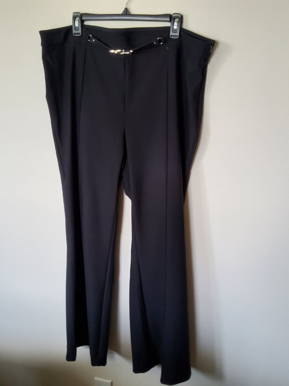 Karl Lagerfeld Black dress pants size 18W with side zip